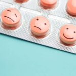 Dajemo odgovor na pitaje šta su antidepresivi, šta leče, kako deluju, kako se koriste, koja neželjena dejstva mogu dati i kako sebi možete pomoći.