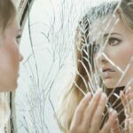Šizotipni poremećaj ličnosti karakterišu poteškoće u odnosima sa ljudima uz kognitivne ili preceptivne distorzije.