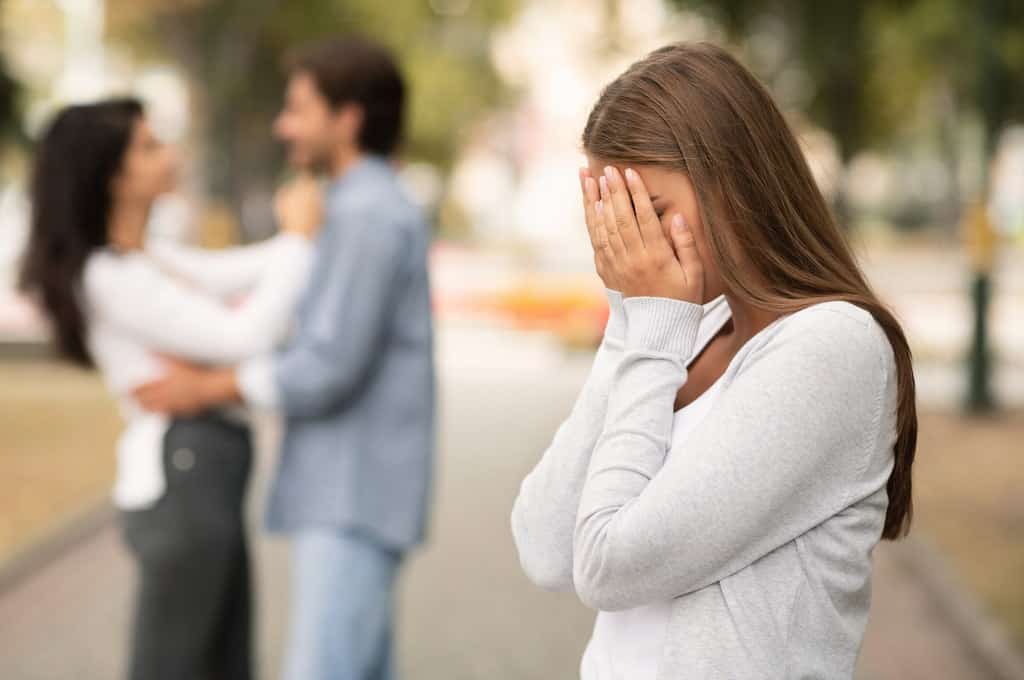 izdaja, trauma, trauma izdaje, poverenje, narušeno poverenje, partnerstvo, veza, romantična veza, brak, razvod, razvod braka, raskid, raskid veze, emocije, podrška,