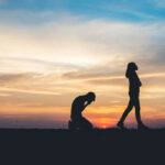 Stalno ulazite u veze i na kraju završavate razočarani? Pitate se kako baš Vi uvek nailazite na neke probleme? Da li je moguće da namerno pogrešno birate?