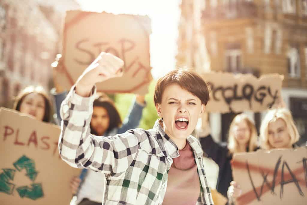 Šta se dešava kada nas potreba za smislom navede da se uvučemo u ideologije koje možda nisu u našem najboljem interesu?